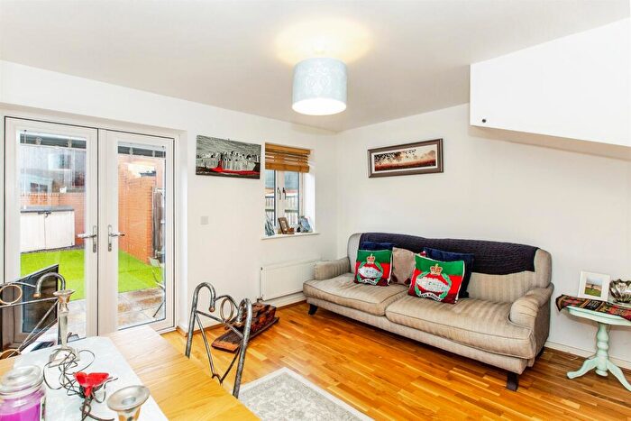 2 Bedroom End Of Terrace House For Sale In Station Road, Thrapston, Kettering, NN14