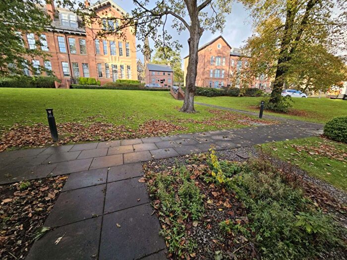 5 Bedroom Town House To Rent In Victoria Court Mews, Victoria Road, Hyde Park, Leeds, LS6