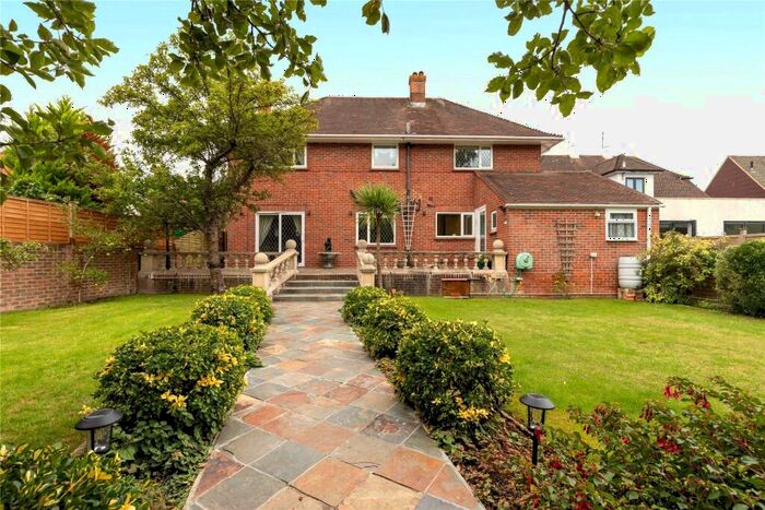 4 Bedroom Detached House To Rent In Rideway Close, Camberley, Surrey, GU15