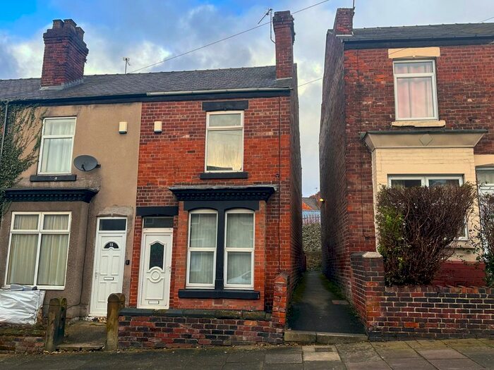 2 Bedroom End Of Terrace House To Rent In Sherwood Crescent, Rotherham, South Yorkshire, S60