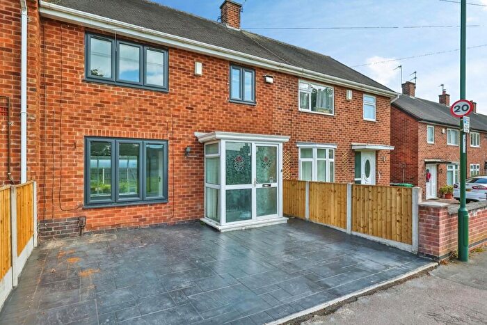 3 Bedroom Terraced House For Sale In Midhurst Way, Clifton, Nottingham, NG11