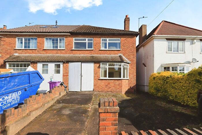 4 Bedroom Semi Detached House For Sale In Lodge Road, Wolverhampton, West Midlands, WV10