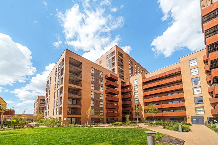 2 Bedroom Flat To Rent In East Acton Lane, London, W3