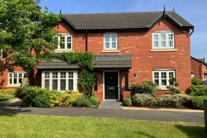 4 Bedroom Detached House For Sale In Thatch Close, Holmes Chapel, CW4