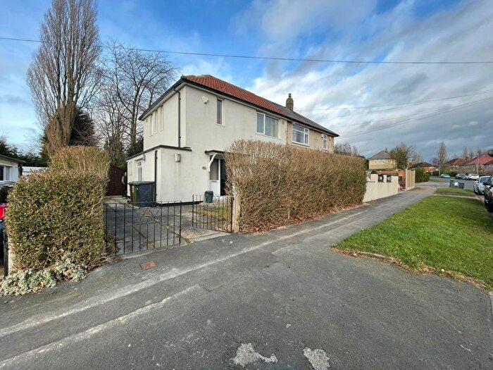 2 Bedroom Semi-detached House To Rent In Tynwald Drive, Leeds, LS17