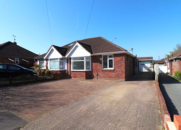3 Bedroom Semi-Detached Bungalow For Sale In Long Close Road, Hedge End, SO30