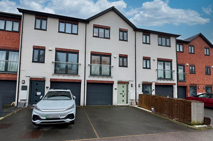 4 Bedroom Town House For Sale In Ellenborough Road, Sidcup, DA14