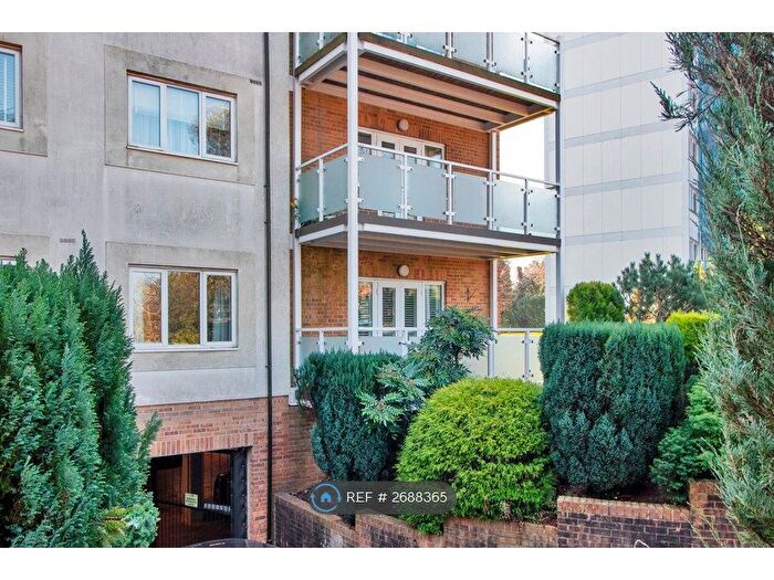 3 Bedroom Flat To Rent In Sandrock Road, Tunbridge Wells, TN2