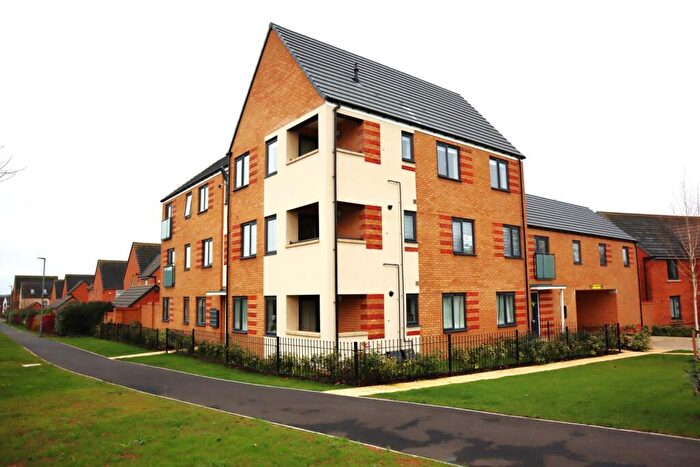 2 Bedroom Flat To Rent In Vespasian Road, Fairfields, Milton Keynes, Buckinghamshire, MK11