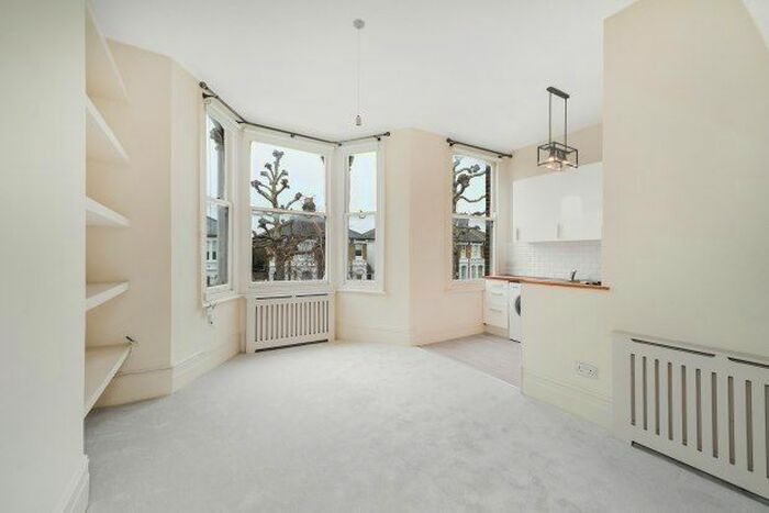 1 Bedroom Flat To Rent In Highlever Road, London, W10