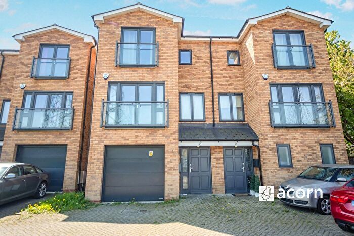 1 Bedroom Flat To Rent In Pier Road, Gillingham, ME7