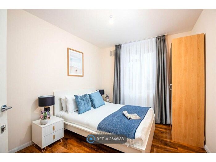 4 Bedroom Flat To Rent In Lancaster Court, London, SW6