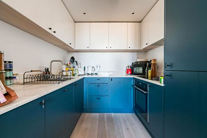 1 Bedroom Flat For Sale In London Road, , Plaistow, London, E13