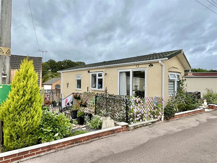 1 Bedroom Park Home For Sale In Glenmore Road, Cinderford, GL14