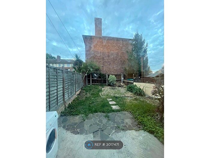 2 Bedroom Terraced House To Rent In Corran Way, South Ockendon, RM15