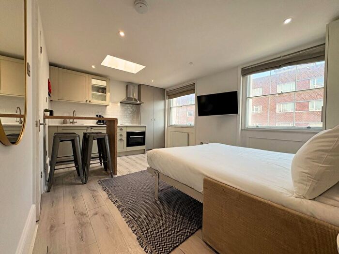 Studio To Rent In Studio Flat, Gloucester Place, Baker Street, NW1