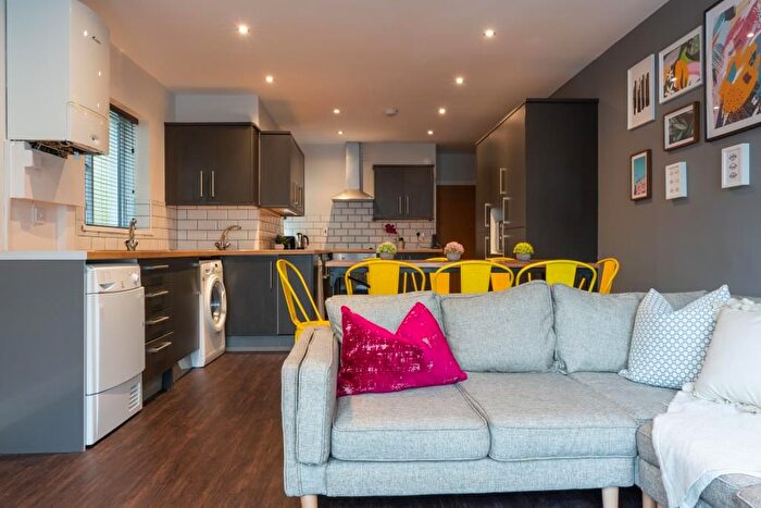 7 Bedroom Terraced House To Rent In St Peters Street, Cardiff, CF24