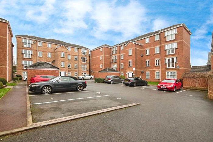 2 Bedroom Apartment For Sale In Harper Grove, Tipton, DY4