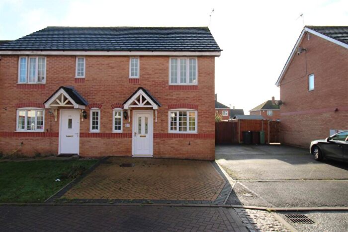 3 Bedroom Semi Detached House For Sale In Yardley Close, Corby, NN17