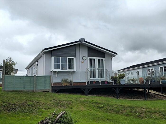 2 Bedroom Mobile/park Home For Sale In The Lanterns, Bedwell Park, Witchford, Ely, CB6