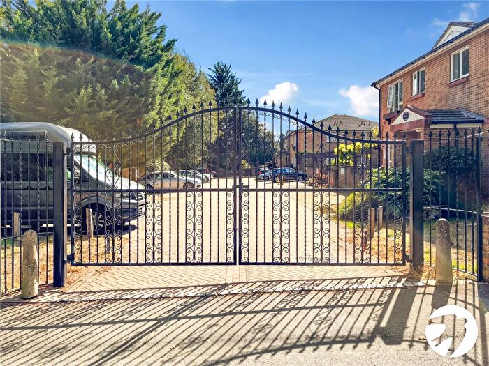 1 Bedroom Flat For Sale In Victoria Court, Victoria Street, Maidstone, Kent, ME16