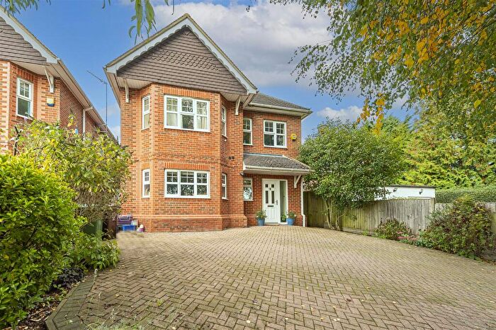 5 Bedroom Detached House For Sale In Common Lane, Harpenden, AL5
