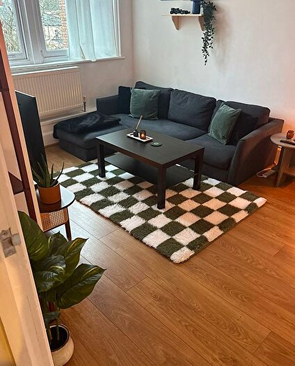 1 Bedroom Flat To Rent In Dock View Road, Barry, CF63