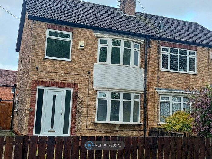 3 Bedroom Semi-Detached House To Rent In Inglemire Lane, Hull, HU6