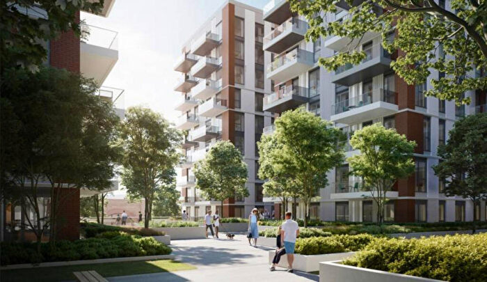 2 Bedroom Apartment To Rent In Lexington Gardens, London, SW11