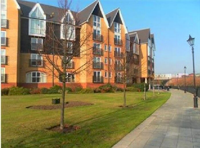 2 Bedroom Flat To Rent In St. Peter Street, Maidstone, ME16