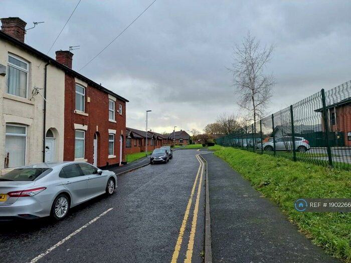 2 Bedroom Terraced House To Rent In Agincourt Street, Heywood, OL10