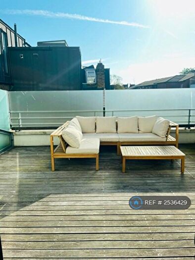 1 Bedroom Flat To Rent In Bedford Hill, London, SW12