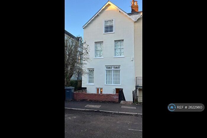 2 Bedroom Flat To Rent In Queens Terrace, Exeter, EX4