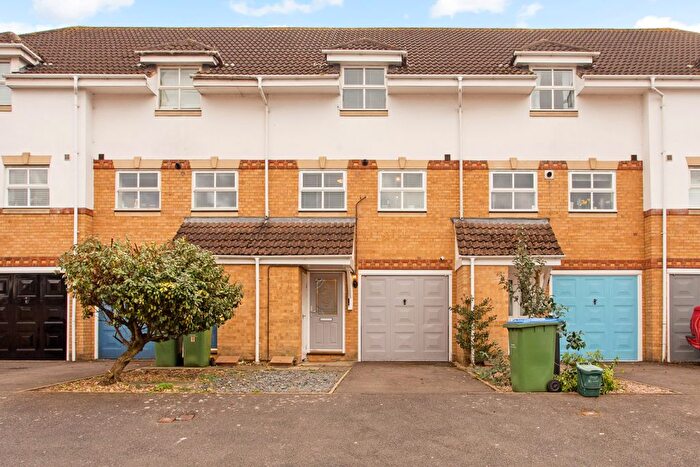 3 Bedroom Terraced House To Rent In Lyster Mews, Cobham, Surrey, KT11