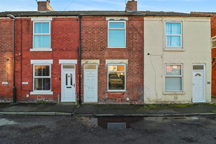 2 Bedroom Terraced House To Rent In Hipper Street West, Brampton, S40