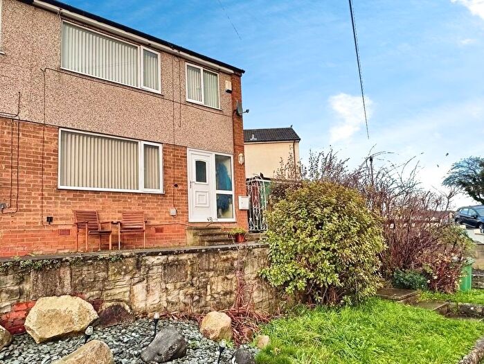 3 Bedroom Semi-Detached House For Sale In Rumplecroft, Otley, LS21