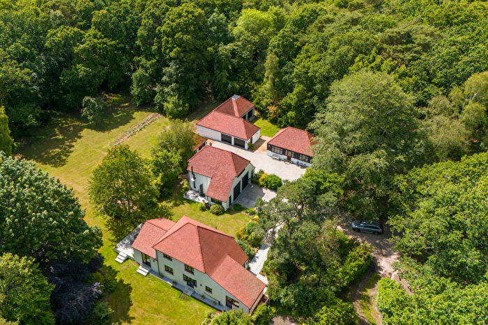 5 Bedroom Character Property For Sale In Hightown Hill, Ringwood, BH24