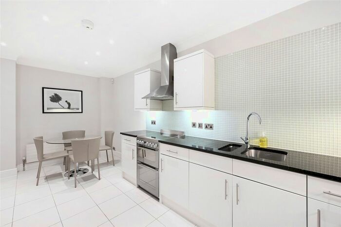 1 Bedroom Mews House To Rent In Old Barrack Yard, Knightsbridge, London, SW1X