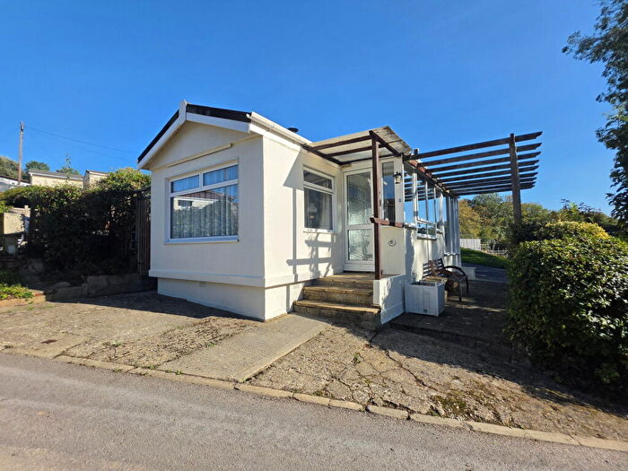 1 Bedroom Park Home For Sale In South Drive, Blunsdon Abbey Park, Blunsdon, Swindon, Wiltshire, SN25