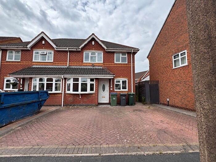 3 Bedroom Semi-Detached House To Rent In Station Street, Tipton, DY4