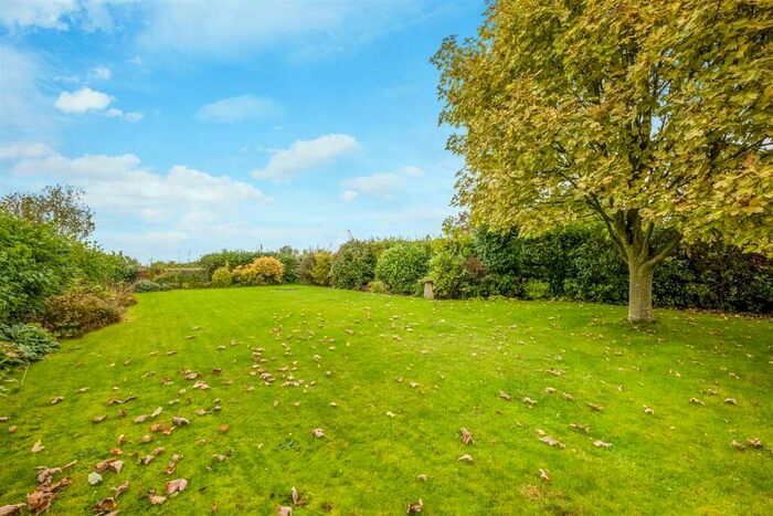 2 Bedroom Barn Conversion For Sale In Manor Barns, Wasperton, CV35