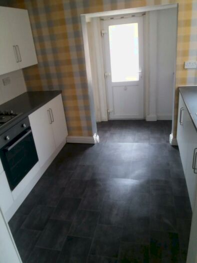 2 Bedroom House To Rent In East Park Avenue, Hull, HU8
