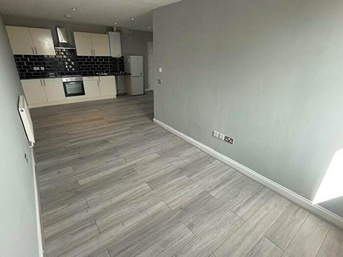 1 Bedroom Flat To Rent In High Road, Tottenham, London, N17