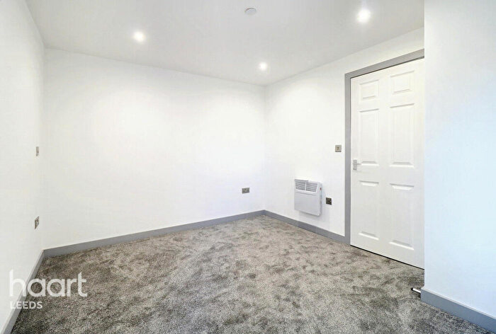 1 Bedroom Apartment For Sale In Green Lane, Leeds, LS19