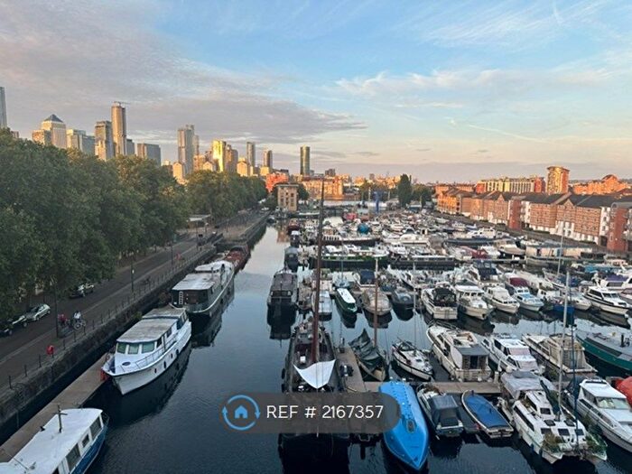 2 Bedroom Flat To Rent In Baltic Quay, London, SE16