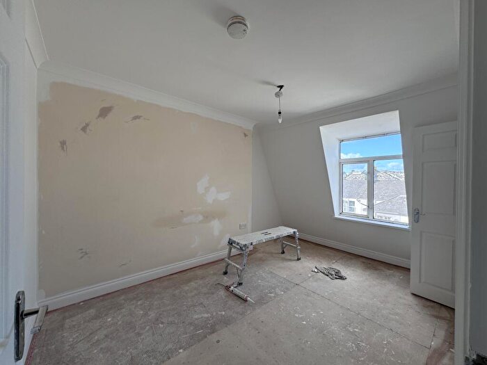 1 Bedroom Apartment To Rent In Embankment Road, Flat, PL4