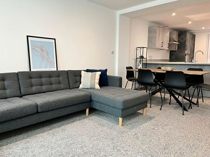 9 Bedroom Apartment To Rent In Camden Street, Liverpool, Merseyside, L3