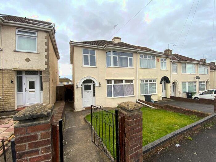 4 Bedroom Semi-Detached House To Rent In Mackie Road, Filton, Bristol, BS34