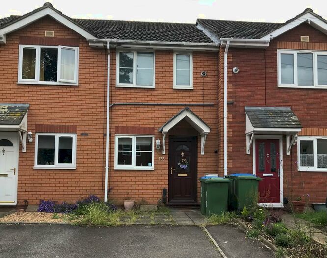 2 Bedroom House To Rent In Millbrook Road East, SO15