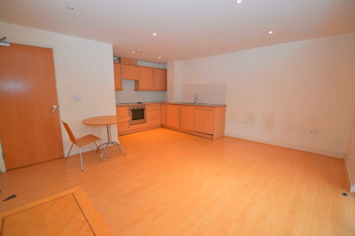 1 Bedroom Apartment To Rent In Queens Gardens, Queens Tower, Park Grange Road, Sheffield, S2
